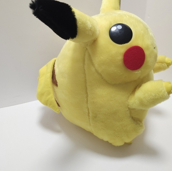 Pikachu Vintage Nintendo 1999 Large plush With Tags - Picture 6 of 10